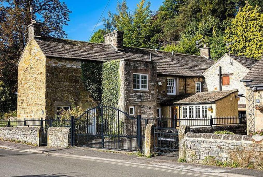 The Belle - A Lovingly Converted Grade II Listed Home From Home In Bakewell Esterno foto