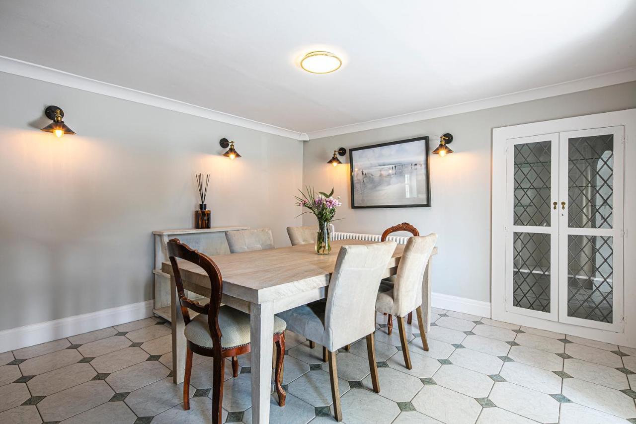 The Belle - A Lovingly Converted Grade II Listed Home From Home In Bakewell Esterno foto